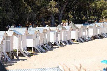 Cabanes de la plage des Dames