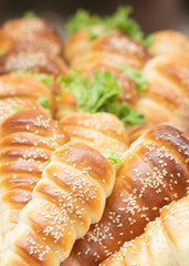 Broat, Brötchem, Fatayer - Fatayer bil jibneh - Fatayer Manakish