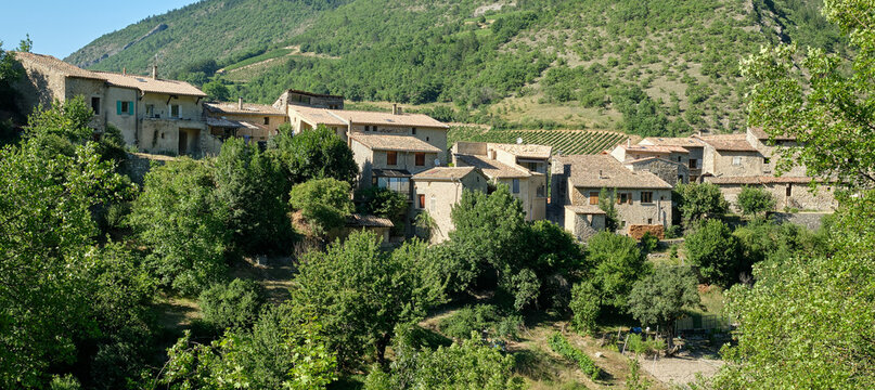 Houses in St-Benoit-en-Diois