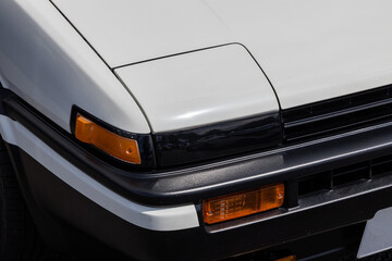 Obraz na płótnie Canvas 古い自動車のヘッドライト　Headlight of the old car