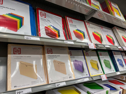 Mill Creek, WA USA - Circa June 2022: Close Up View Of File Jackets For Sale Inside A Staples Store.