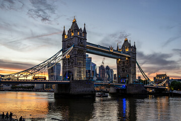 Tower Bridge in London (England).	 - obrazy, fototapety, plakaty