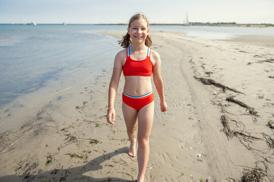 Teen Beach Bilder – Durchsuchen 189,406 Archivfotos, Vektorgrafiken und  Videos | Adobe Stock