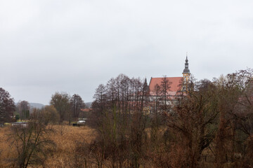 Kloster Neuzelle an der Oder, Brandenburg, Blick aus der Ferne