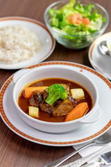 ビーフシチュー定食