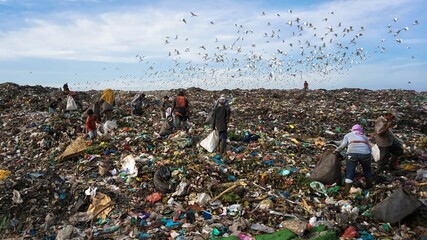 Scavengers are fighting over plastic waste for their income