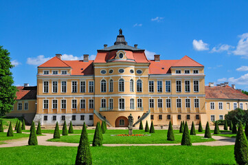 Fototapeta na wymiar Palace in Rogalin, Greater Poland Voivodeship, Poland 