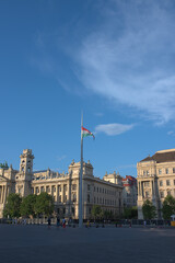 Fototapeta na wymiar Hungarian flag in main square