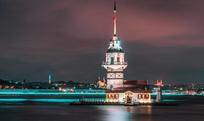 Obraz premium maiden tower of istanbul
