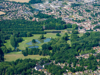 vue aérienne des jardins du château de Maintenon dans l'Eure-et-Loir en France