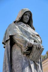 Fototapeta premium The Monument to Giordano Bruno in Campo de 'Fiori in Rome, Italy 