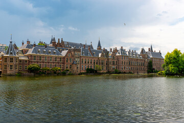 Fototapeta premium Binnenhof building and The Hague city reflected on the pond.