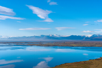 wunderschöner Blick auf Höfn und die Gletscher auf Island