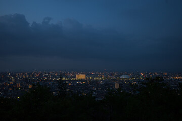 日本の岡山県岡山市の魚見山の朝の景色