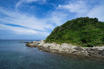 Naklejka premium 真珠島と海と空