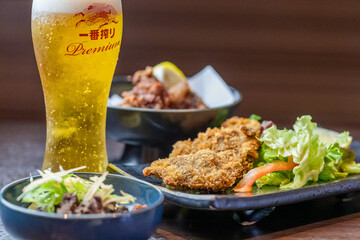 鯨料理と生ビール
