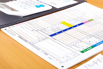 確定申告の計算をするイメージ