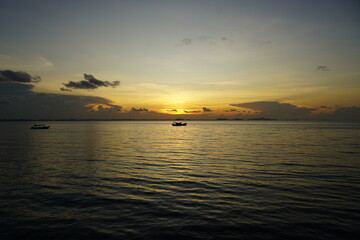 Obraz premium sunset over the sea