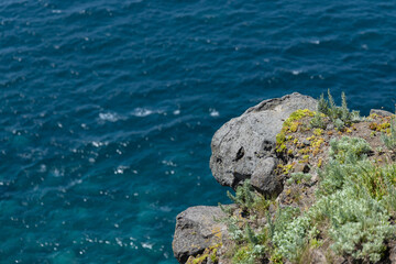 岬の海にせり出した岩場