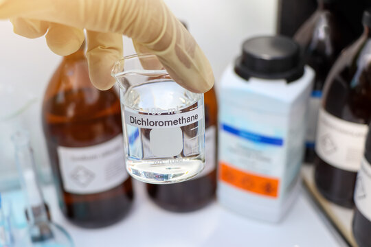 Dichloromethane in glass, chemical in the laboratory