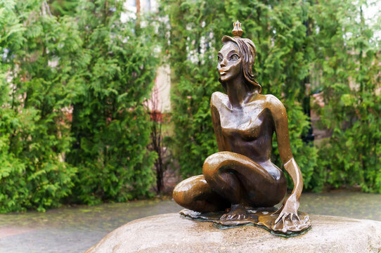 Bronze sculpture "Princess Frog," by Russian artist Oleg Melekhov. The monument is a female figure in a frog's pose. Svetlogorsk, Kaliningrad region, Russia, February 06, 2022. 