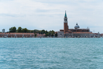 Fototapeta na wymiar Beautiful landscape view of Venice, Italy and traditional architecture 
