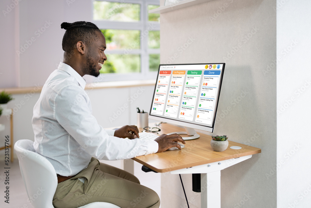 Poster Project Manager Using Agile Software