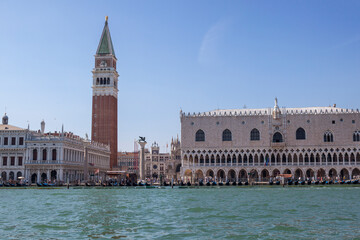 Fototapeta na wymiar Venezia. Piazza San Marco co Palazzo Ducale e Campanile