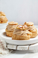 Choux Praline
