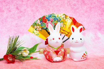 写真素材:令和5年・2023年の干支は卯（う・うさぎ）　卯年の年賀状素材（和風、和紙、千代紙、お正月小物等）