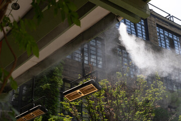 Air conditioning and water spray system for cooling and fog. Fogging system for outdoor cafe...