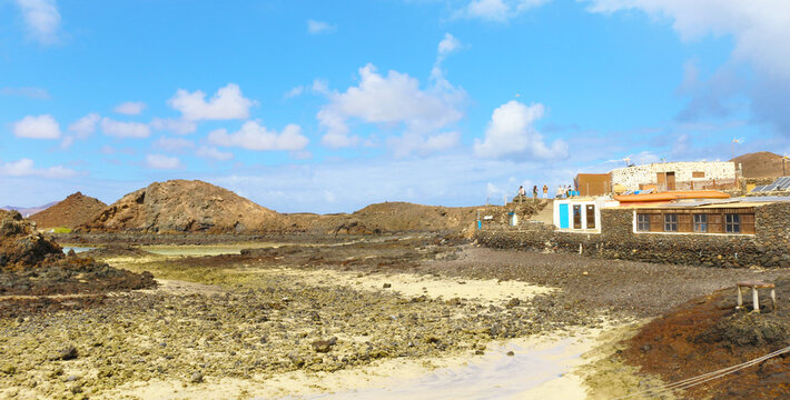 Pueblo en el puertito de Isla de Lobos
