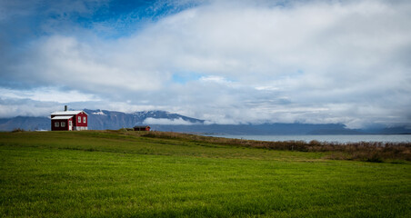 Fototapeta na wymiar Panorama della costa islandese