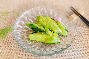 たたきキュウリ　ラー油