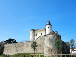Fototapeta na wymiar château fort de Noirmoutier en île et son donjon, Vendée 