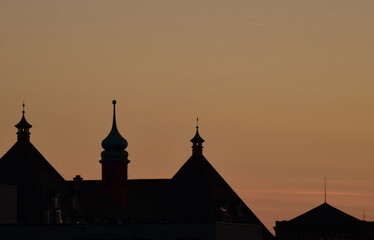 Türmchen in Freiburg-Herdern im Abendrot