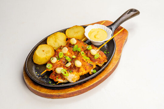 Deliciosa comida peruana gourmet en restaurante