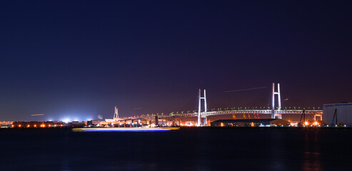 横浜ベイブリッジの夜景