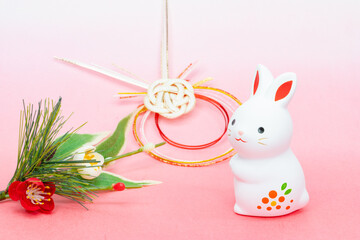 写真素材:令和5年・2023年の干支は卯（う・うさぎ）　卯年の年賀状素材（和風、和紙、千代紙、お正月小物等）