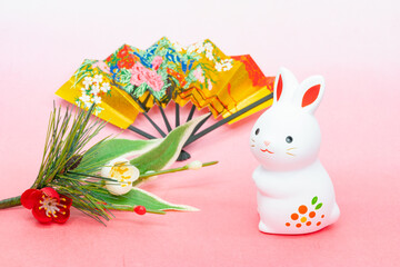 写真素材:令和5年・2023年の干支は卯（う・うさぎ）　卯年の年賀状素材（和風、和紙、千代紙、お正月小物等）