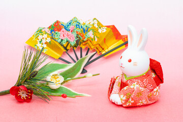 写真素材:令和5年・2023年の干支は卯（う・うさぎ）　卯年の年賀状素材（和風、和紙、千代紙、お正月小物等）