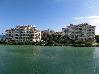 Obraz premium Luxury apartments in port of Miami