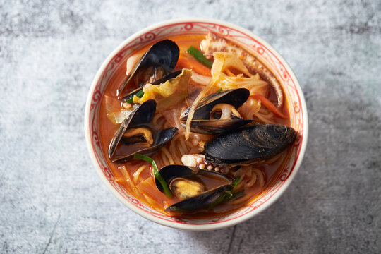  Chinese food ,Spicy Seafood Noodle Soup