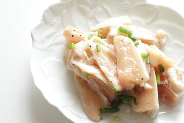 Freshness chicken soft bone marinated with starch and spring onion
