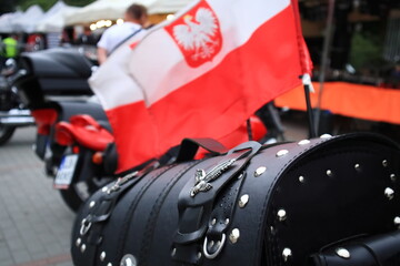 Leather motorcycle bags with the Polish flag attached. Skórzane torby motocyklowe z doczepioną flagą Polski. © jarizPJ
