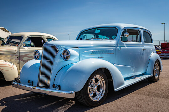 1937 Chevrolet Master Deluxe 2 Door Town Sedan
