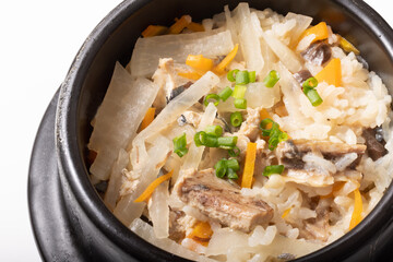 鯖の炊き込みご飯　鯖の釜飯　(さばの水煮缶)