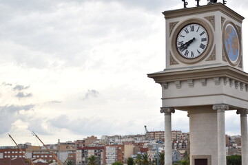 Torre reloj puerto de tarragona 