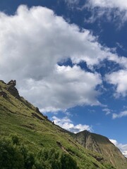 Obraz premium clouds over the mountain