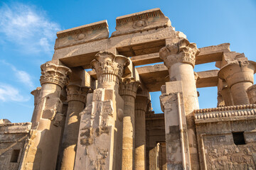 Obraz premium Temple at Esna, Temple of Khnum, Egypt
